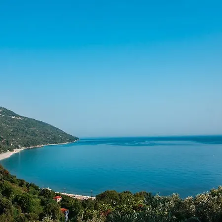 Marabou Chorefto מלון 2*