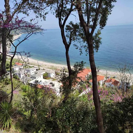 Marabou Chorefto מלון