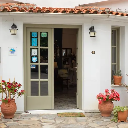 Otel Marabou Chorefto 2*